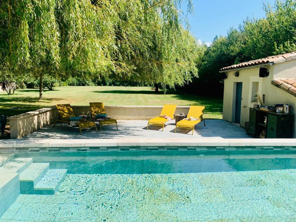 Mas Des Muses Bed and Breakfast LʼIsle-sur-la-Sorgue Exteriör bild